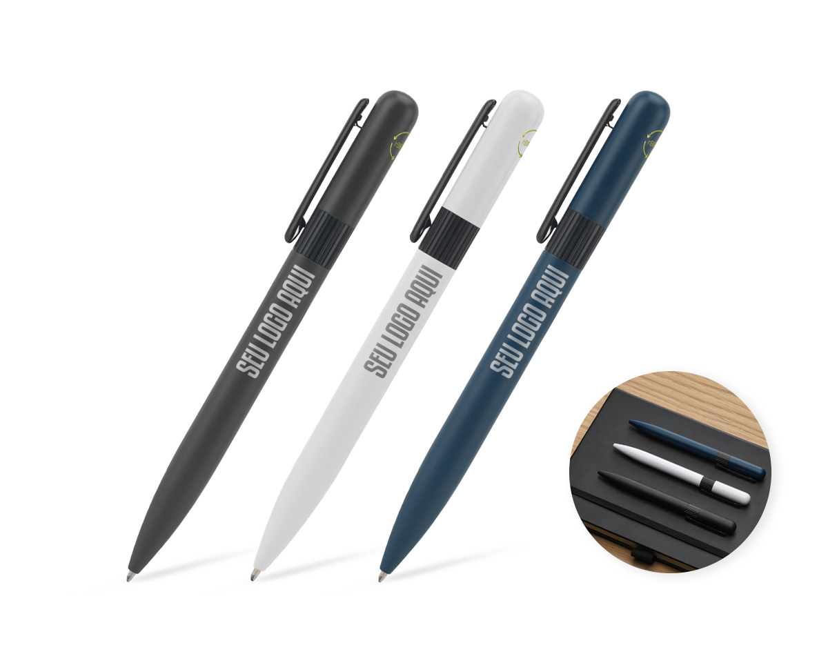 Caneta em metal 60% reciclado, com design arredondado que proporciona escrita suave e confortável. Possui clipe, mecanismo twist e tinta preta com alcance de até 1,5 km. Um brinde corporativo elegante, durável e alinhado a práticas sustentáveis.