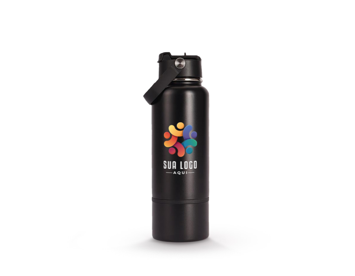 Garrafa térmica em inox com pintura eletrostática e capacidade de até 800ml. Apresenta estrutura interna de parede dupla e vedação a vácuo, o que ajuda a conservar a temperatura de líquidos por mais tempo. Conta ainda com fundo removível. Possui tampa plástica rosqueável com protetor para o bocal, bico flip, canudo interno removível e alça fixa para transporte.