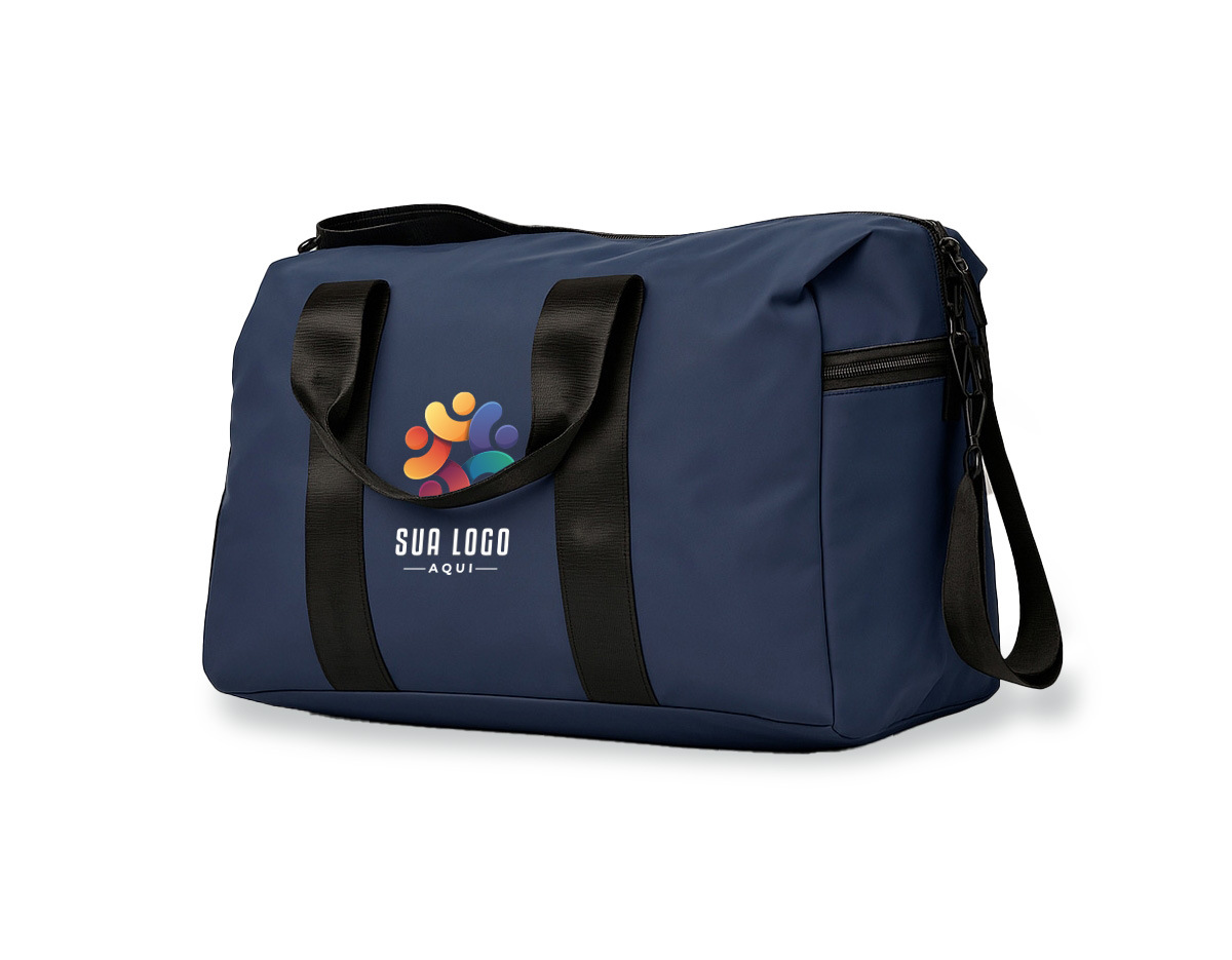 Bolsa confeccionada em couro sintético impermeável com fechamento em zíper e capacidade máxima de 14 litros. Apresenta compartimento interno revestido em nylon e bolso dedicado a objetos menores. Possui dois compartimentos externos em tamanhos diferentes, bolso em tela de nylon e três alças: duas de mão e uma transversal removível.