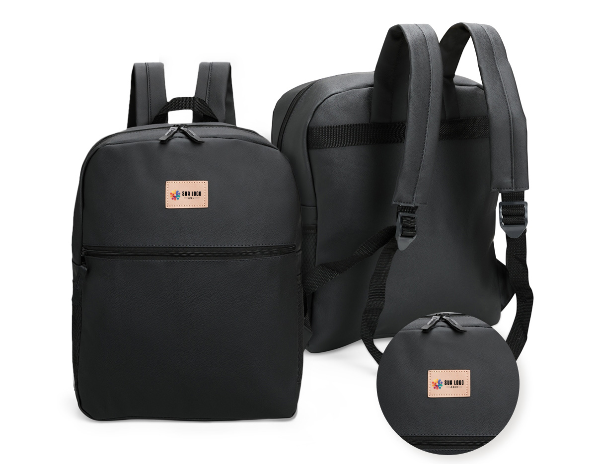Mochila feita em couro sintético impermeável, com fechamento em zíper e capacidade máxima de 20 litros. Apresenta divisória interna, ideal para notebooks de até 14 polegadas. Conta também com um bolso frontal com uma plaquinha costurada e dois bolsos laterais em tela feitos em nylon.