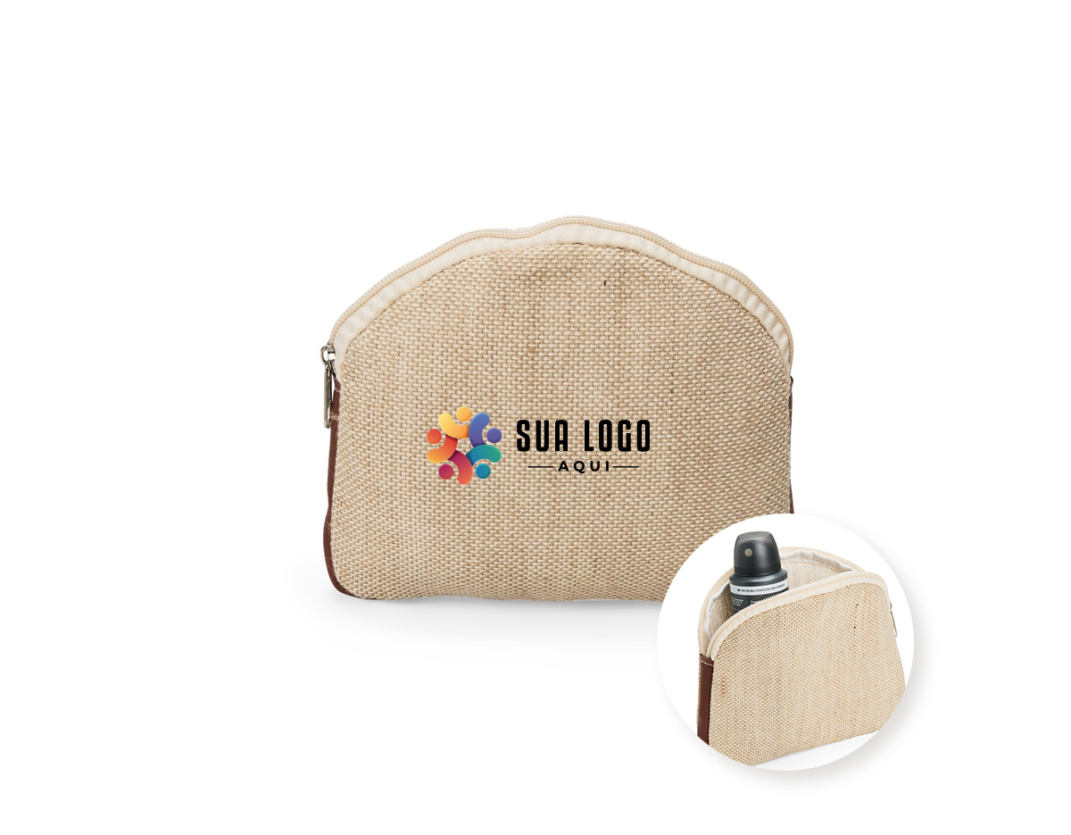 Nécessaire confeccionado em juta, material resistente e sustentável, com fechamento em zíper que garante praticidade no uso. Possui detalhes laterais em bidim que valorizam o design natural. Ideal como brinde corporativo, une utilidade, estilo e apelo ecológico.