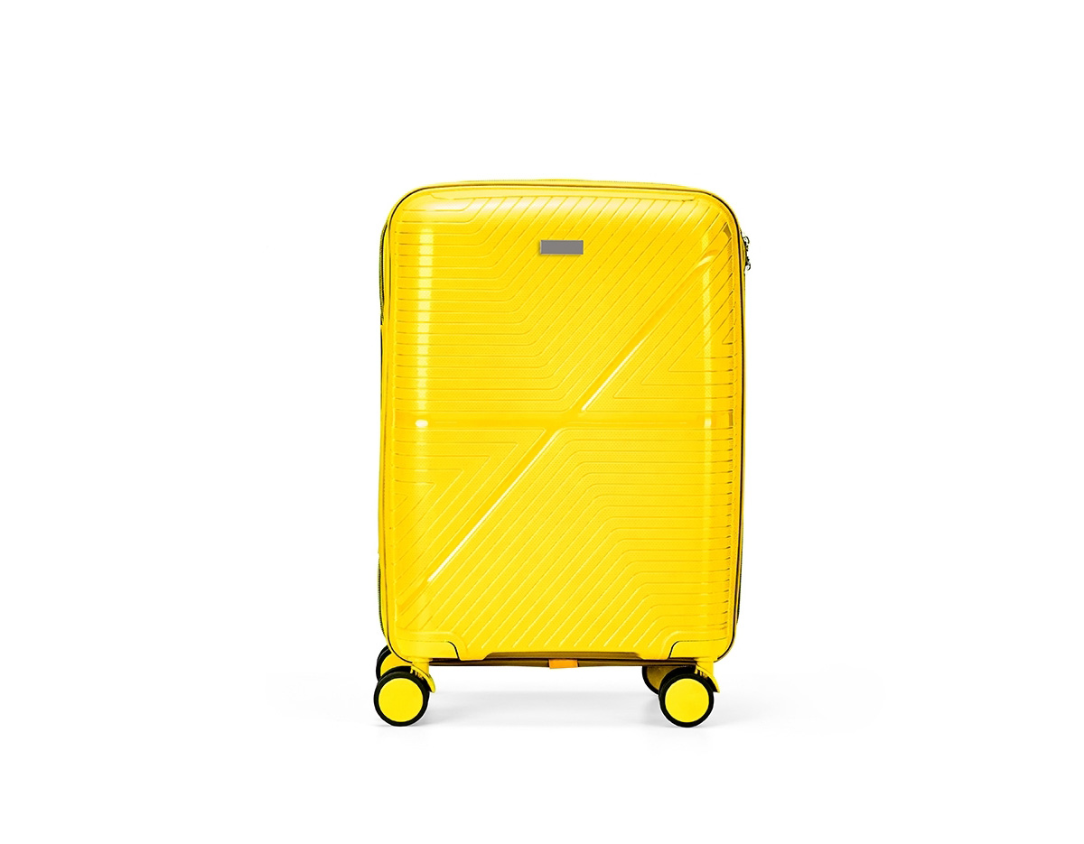 Mala de viagem feita em plástico resistente com capacidade máxima de 30 litros. Possui espaço interno com divisória, que contém bolso em tela e outro espaço com cinta compressora para organização de objetos. Conta ainda com alça de mãos, quatro rodinhas com giro em 360º, puxador com ajuste de nível e cadeado numérico TSA. Acompanha placa em metal para personalização.