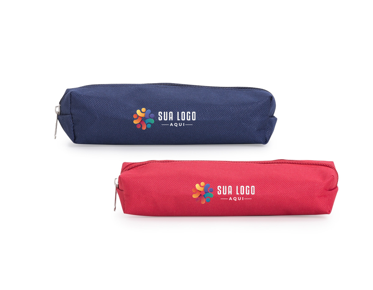Moderno e resistente, este estojo de nylon inteiramente colorido possui fechamento em zíper e parte interna emborrachada, garantindo maior proteção e durabilidade. Ideal para armazenar e organizar itens no dia a dia, é um brinde corporativo funcional e de grande utilidade.