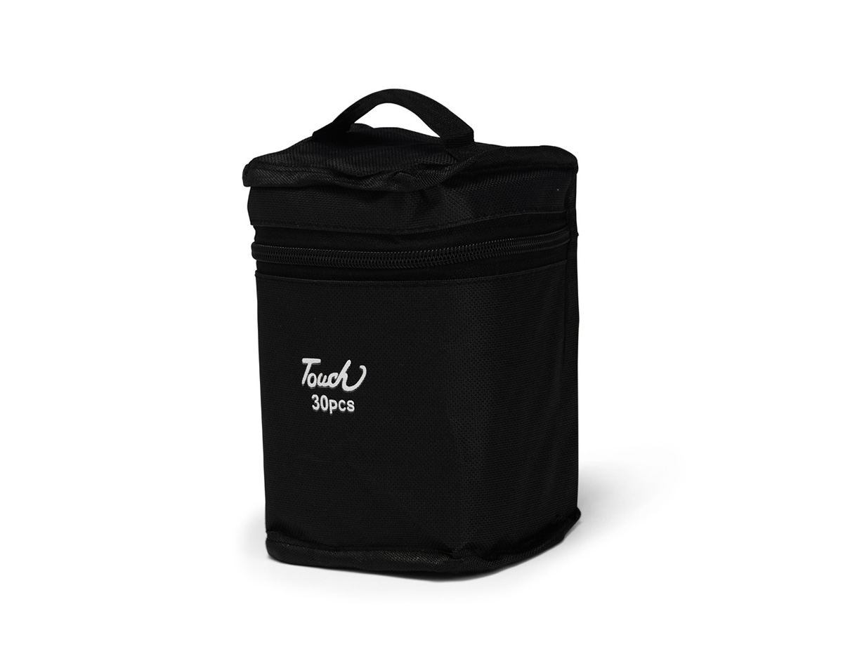 Kit com 30 canetas marcadoras feitas em plástico com pontas duplas: uma fina e outra chanfrada. Acompanham bolsa com alça e fechamento em zíper para transporte.