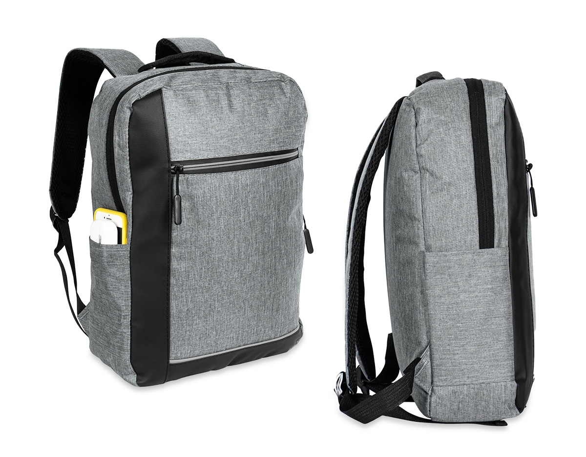 Mochila confeccionada em poliéster 300D resistente à água, com detalhes em couro sintético, fechamento em zíper e capacidade para até 15 litros. Possui compartimento principal com bolsos em diferentes tamanhos e divisória para notebooks de até 15.6 polegadas. Dispõe ainda de compartimento frontal com fechamento em zíper e faixa reflexiva, além de bolso lateral aberto e adaptador USB externo.