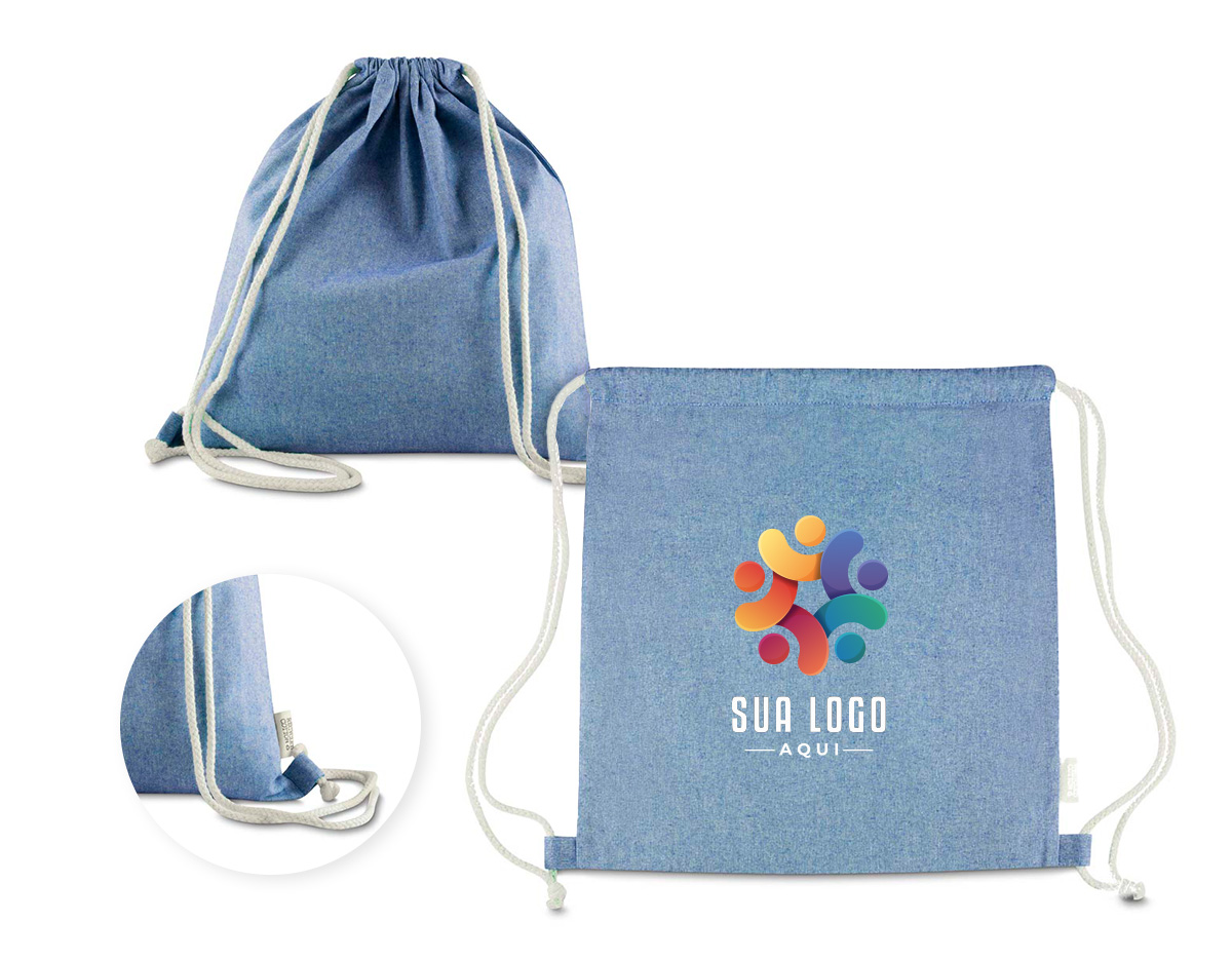 Sacola/mochila confeccionada em algodão mescla reciclado, gramatura 140g/m², com alças em algodão cru.