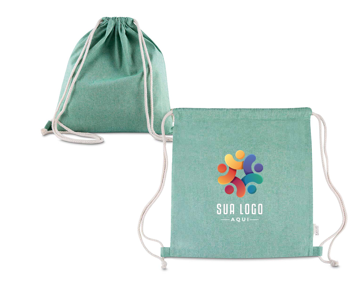Sacola/mochila confeccionada em algodão mescla reciclado, gramatura 140g/m², com alças em algodão cru.