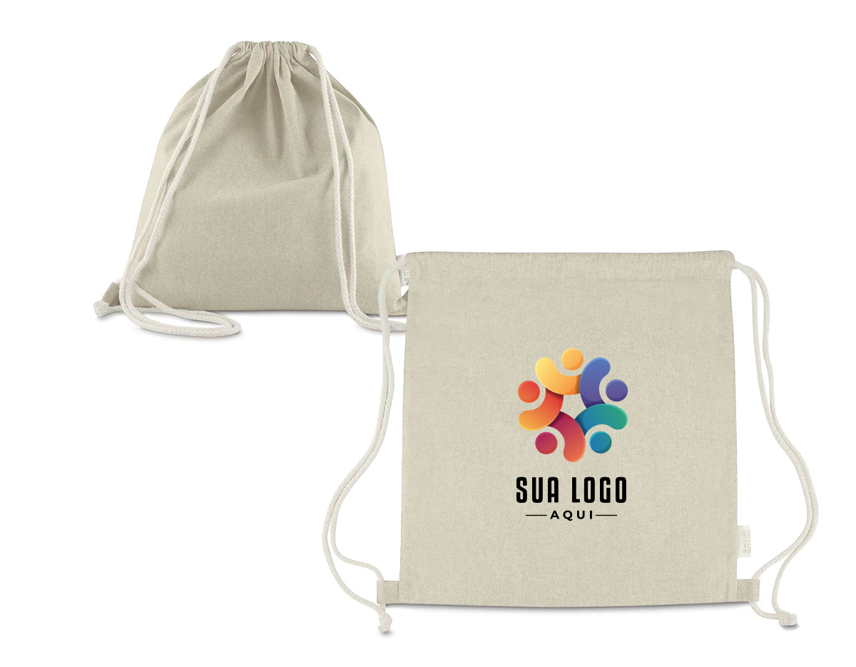 Sacola/mochila confeccionada em algodão mescla reciclado, gramatura 140g/m², com alças em algodão cru.