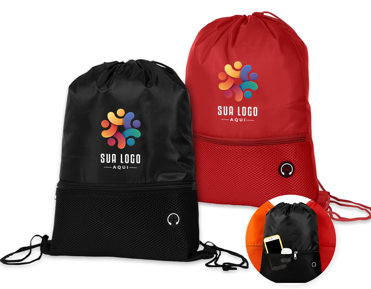 Mochila saco confeccionada em poliéster 420D, leve e resistente, ideal para o dia a dia. Possui bolso externo em malha, prático para acesso rápido a objetos, além de entrada para fones de ouvido. Conta com alças ajustáveis em nylon, garantindo conforto no uso. Excelente opção de brinde corporativo funcional e moderno.