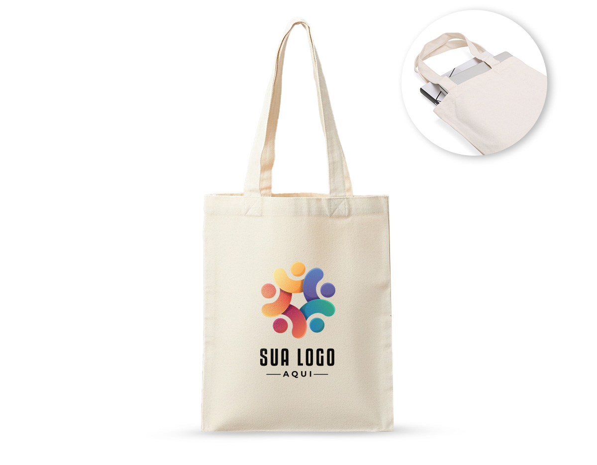 Sacola confeccionada em lona resistente a respingos d’água, garantindo maior durabilidade no uso diário. Possui duas alças com costura interna, que oferecem melhor acabamento e segurança no transporte. Brinde prático e versátil, ideal para ações promocionais, eventos e uso cotidiano.