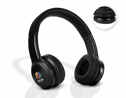Fone de ouvido com estrutura em plástico e metal, além de hastes ajustáveis, revestimento em tecido sintético e espuma e iluminação RGB em LED. Possui conexão Bluetooth 5.0 e rádio FM, botões para controle e entradas para cartão microSD (TF), auxiliar P2 e USB-C para carregamento. Acompanha cabo USB-C.